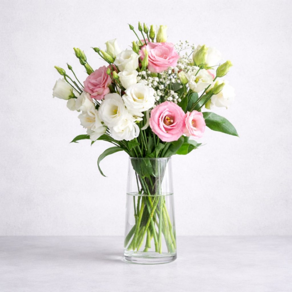 Ramo de Lisianthus y Paniculata en jarrón