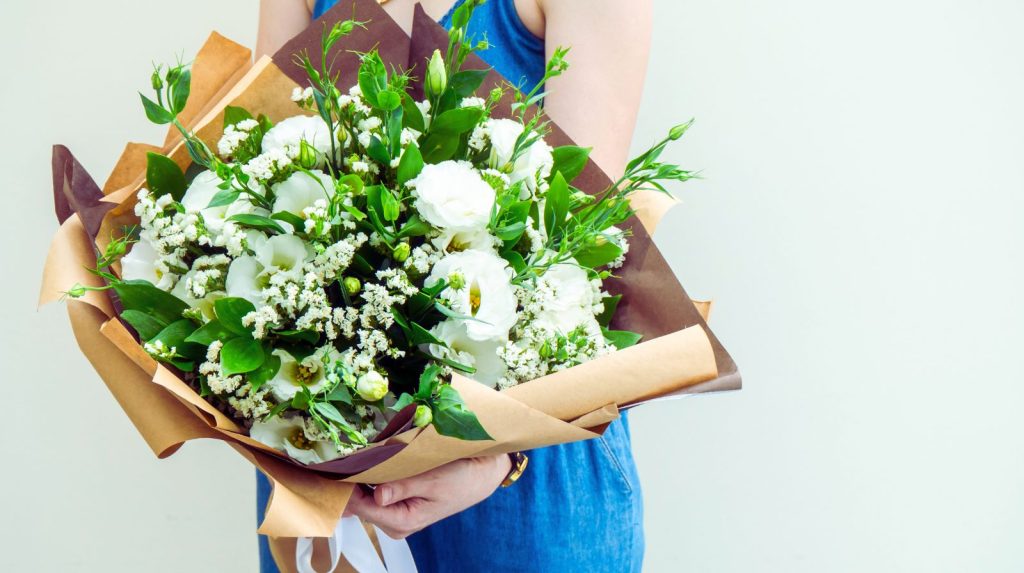 Ramo de lisianthus blanco para regalar el día de la madre