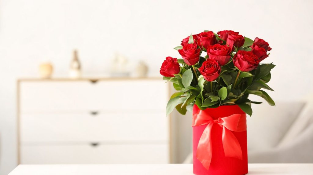 Caja de rosas rojas para regalar por el día de la madre