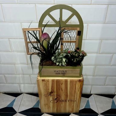 Cesta de plantas decorativa para restaurante en Madrid
