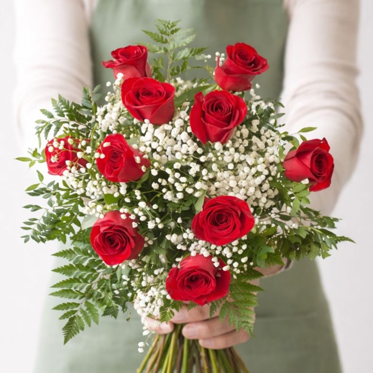 Ramo de 12 rosas naturales